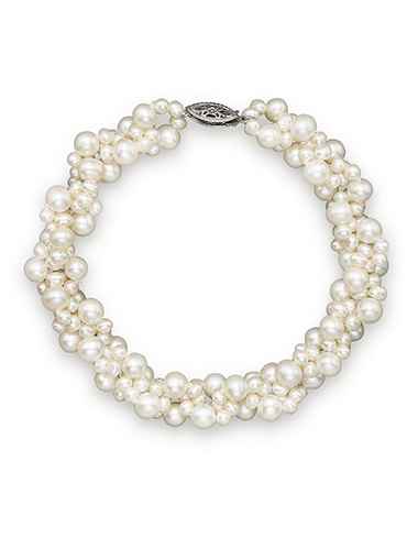 How To Wear Pearls In A Modern Way - VSTYLE