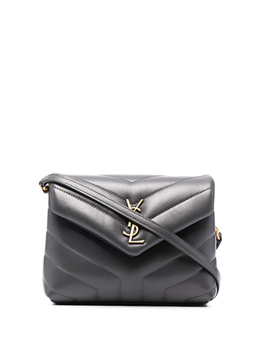 most versatile purse color