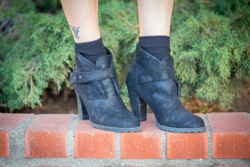 How To Wear Socks With Booties - VSTYLE