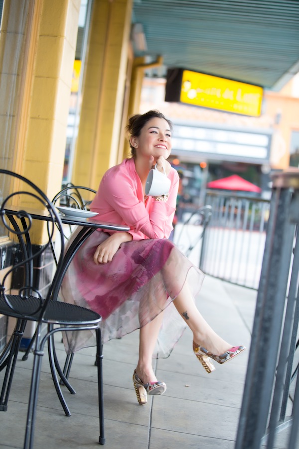 mixing-patterned skirt-with-pattern-shoes