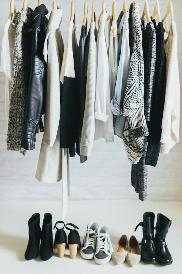 A Minimalist Wardrobe & The Clothes Horse - VSTYLE