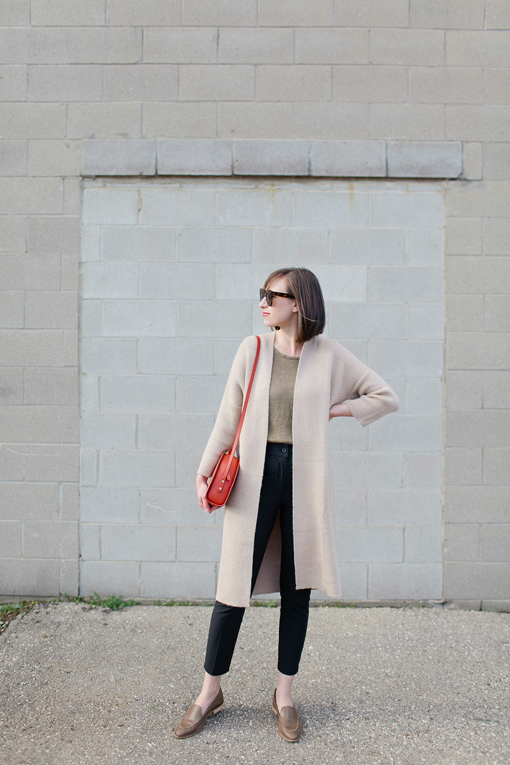 THE SIX MINIMALIST FASHION BLOGGERS TO FOLLOW — Petite and Bold