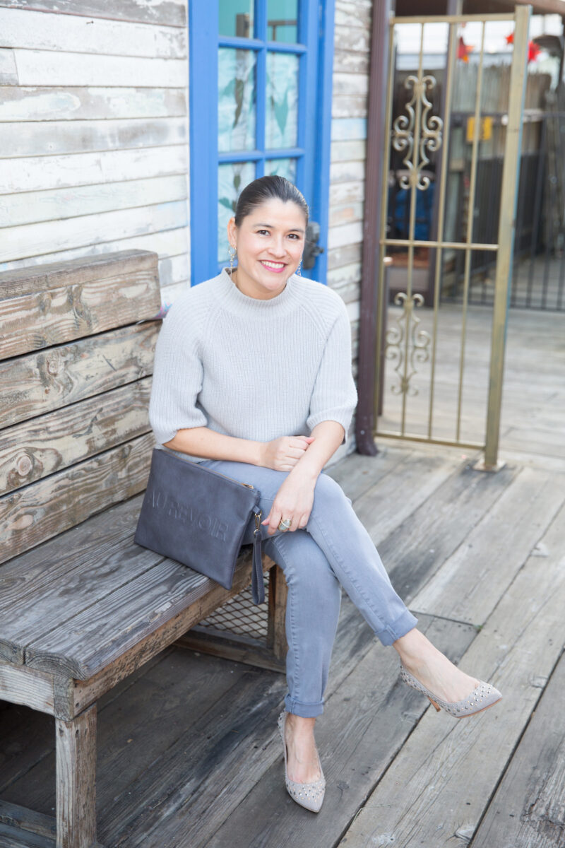 How To Wear Grey Jeans - VSTYLE