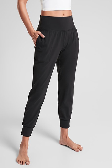 Loungewear Outfit - Joggers  Lululemon outfits, Black joggers