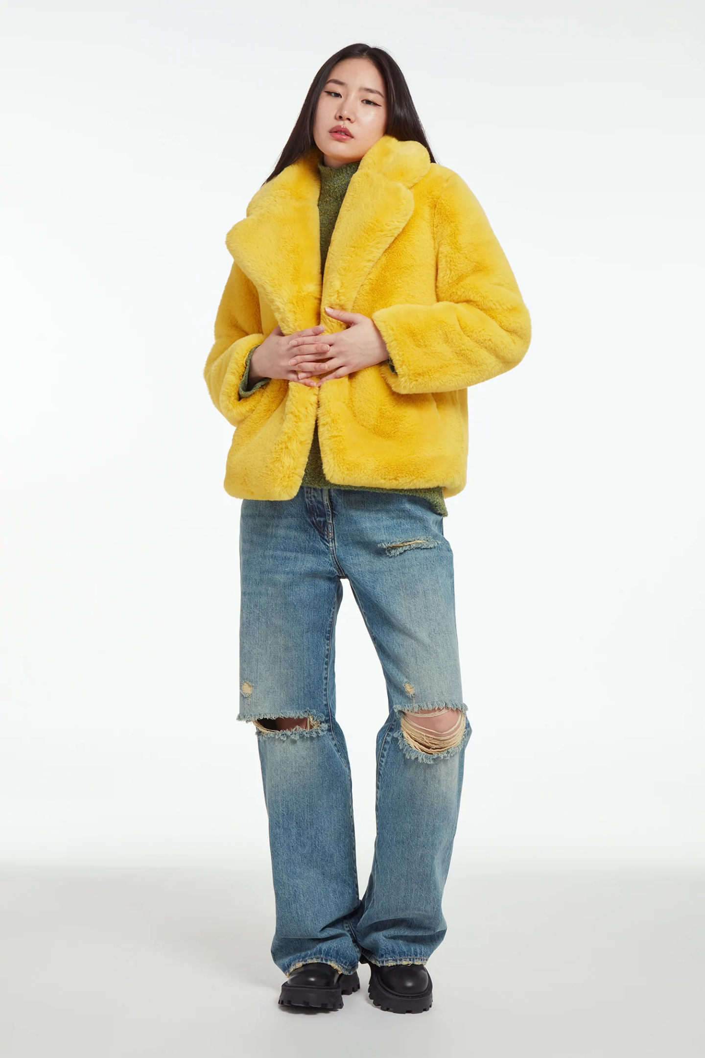Can I Wear Yellow Can Blondes Wear Yellow V Style