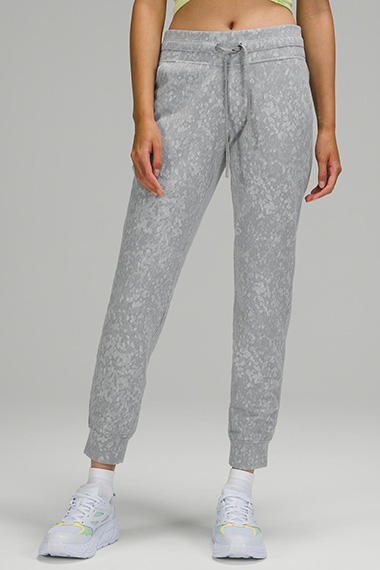 Lululemon jogger  Lululemon joggers, Clothes design, Lululemon