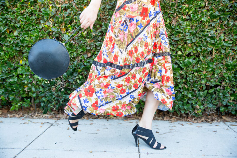 what color handbag goes with everything
