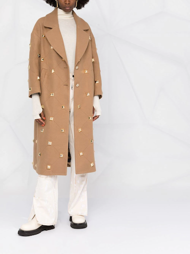 The Camel Coat : Essential for the Colder Months 