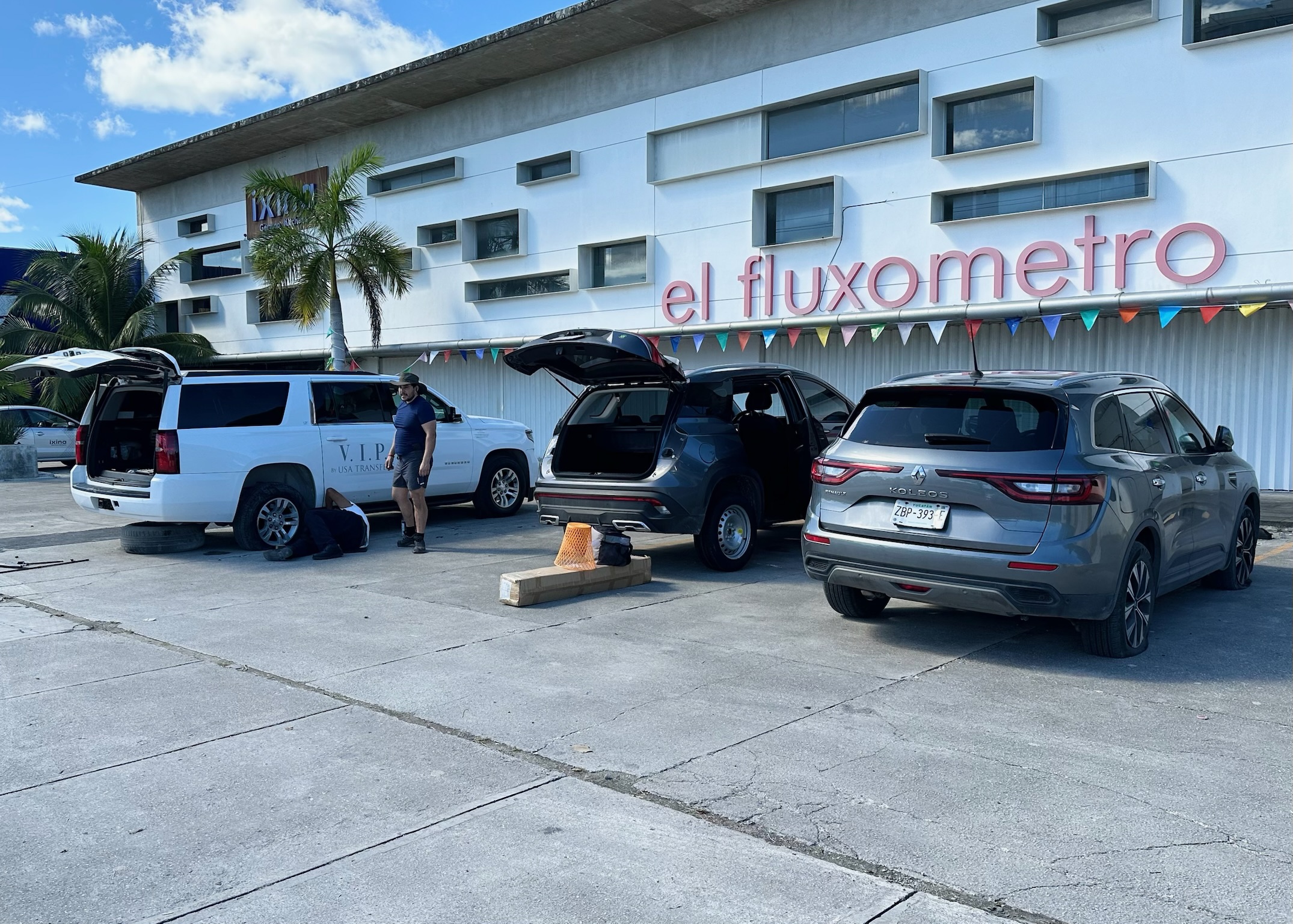 renting a car in cancun