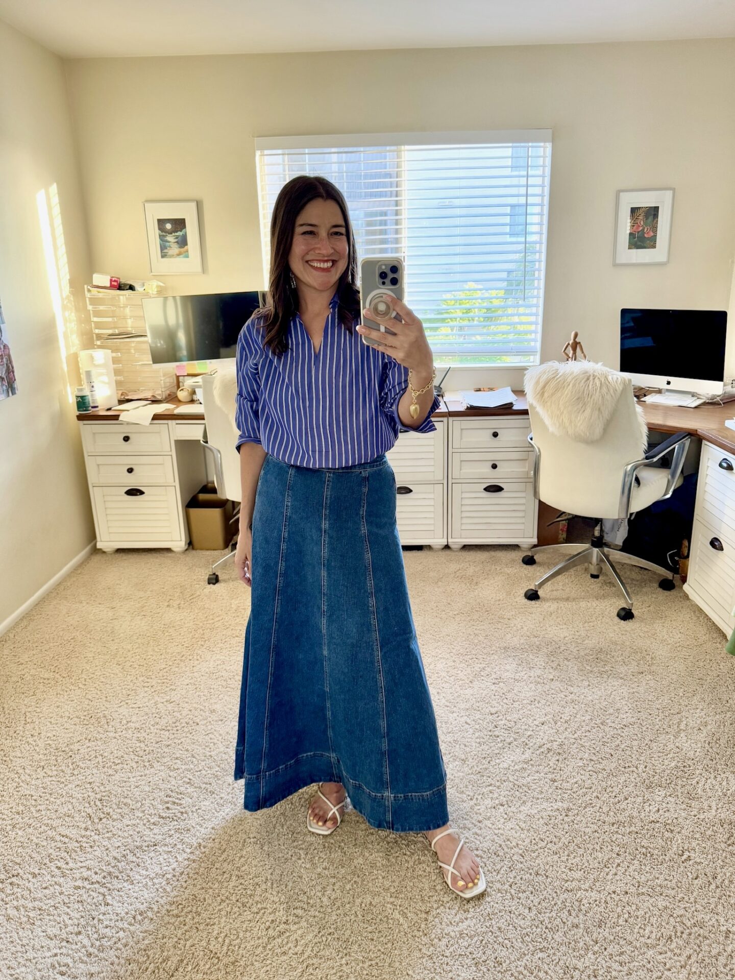 denim maxi skirt outfit
