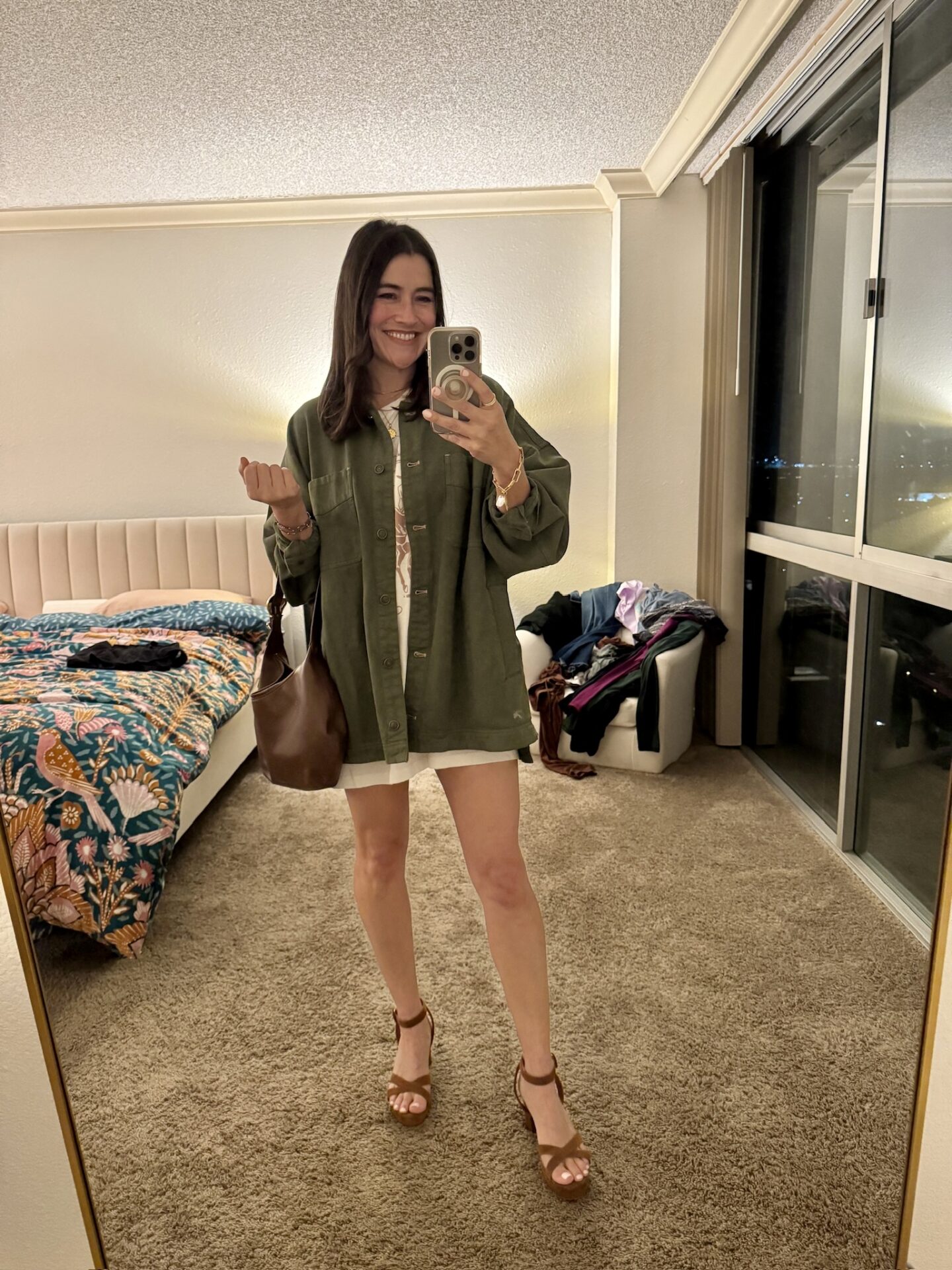 oversize graphic tee outfit